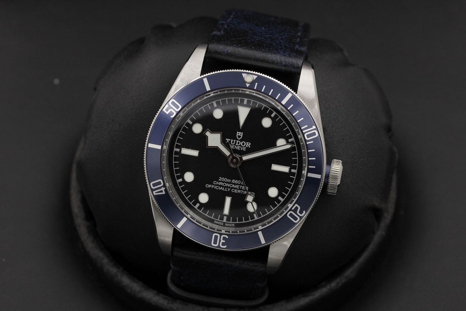 Watch Image 8