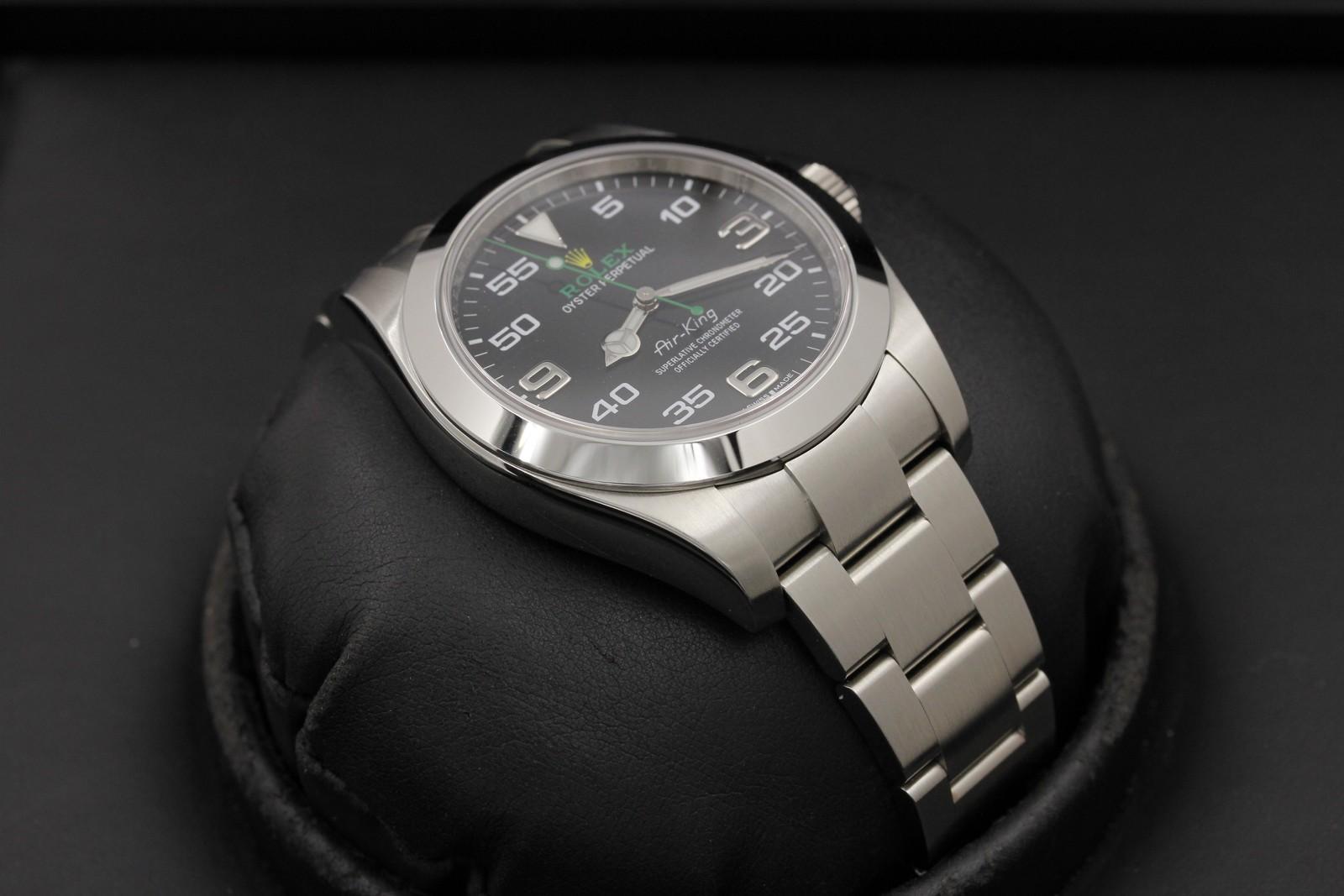Watch Image 6