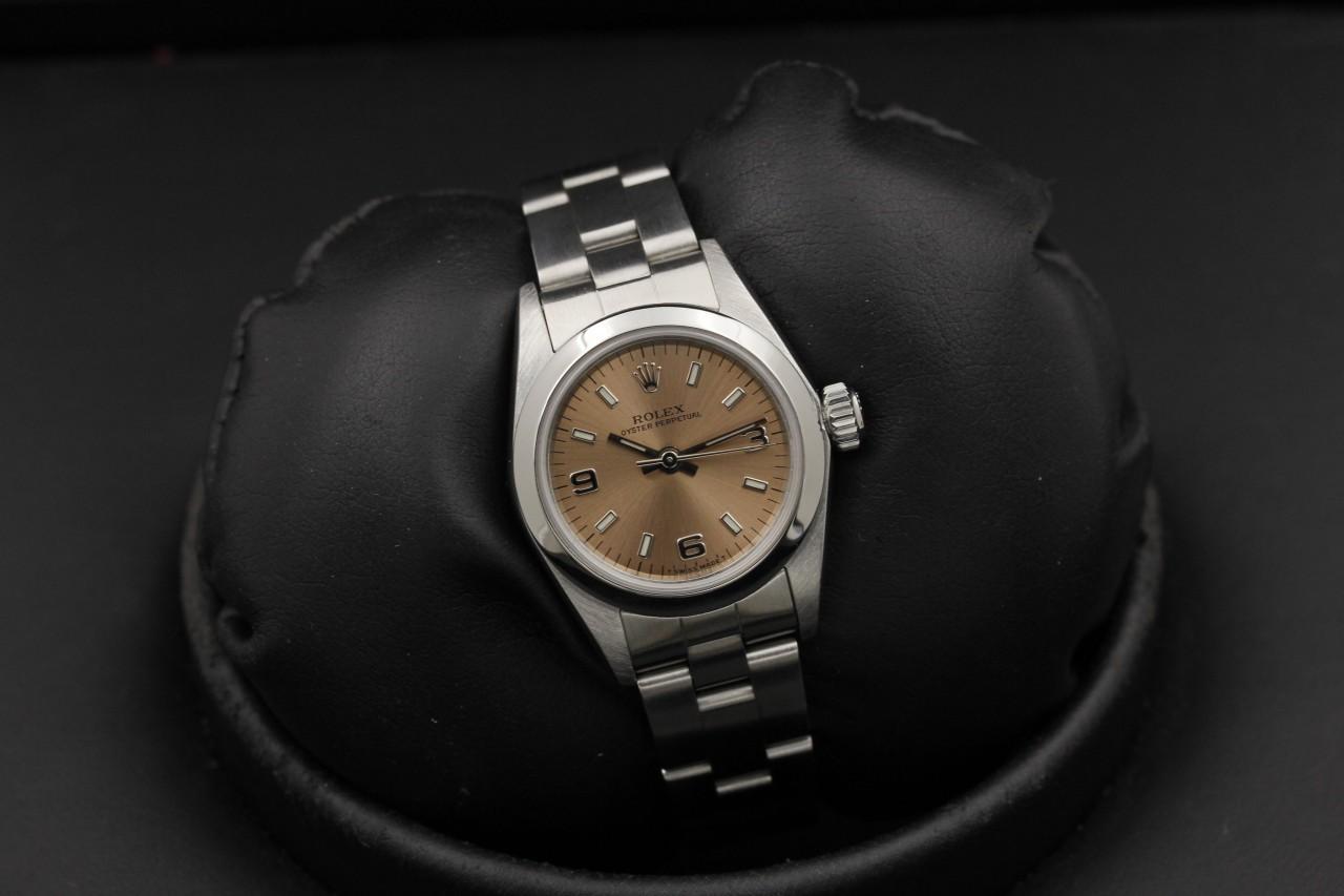 Watch Image 9
