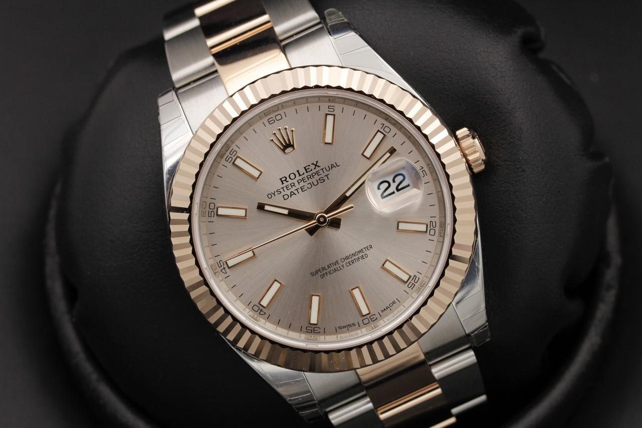 Watch Image 9