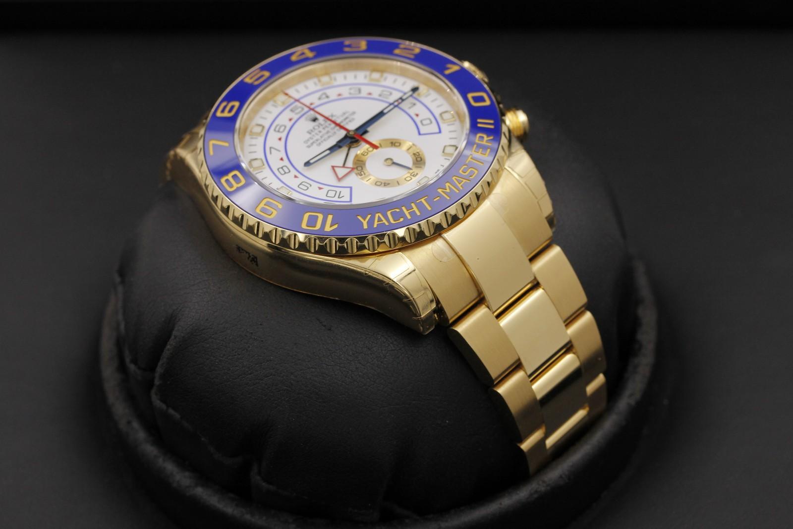 Watch Image 6