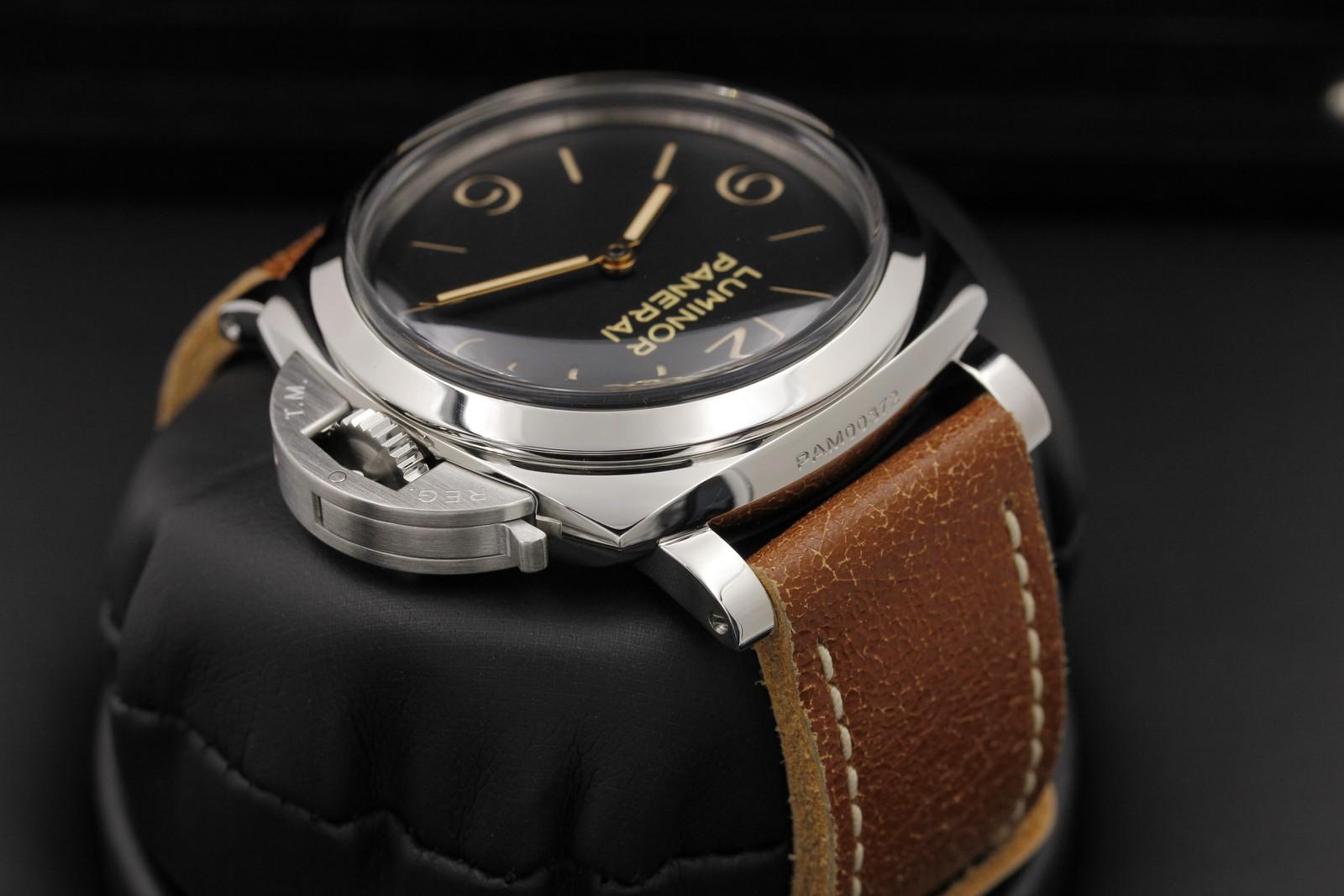 Watch Image 4
