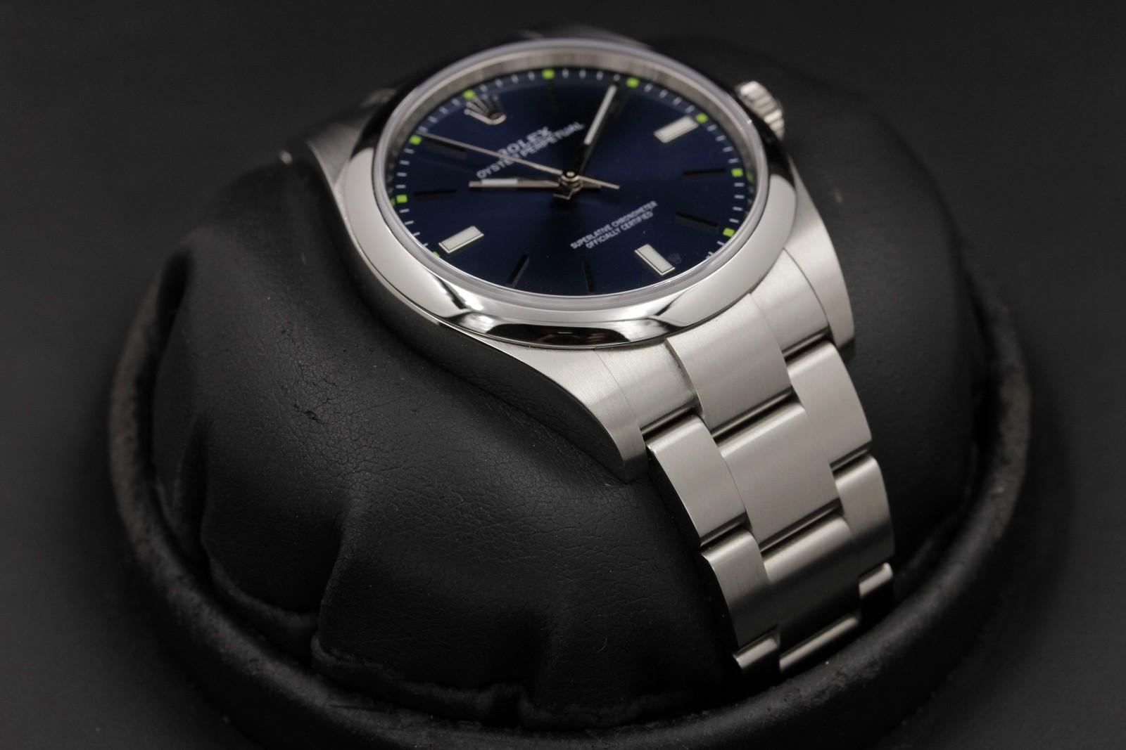 Watch Image 6