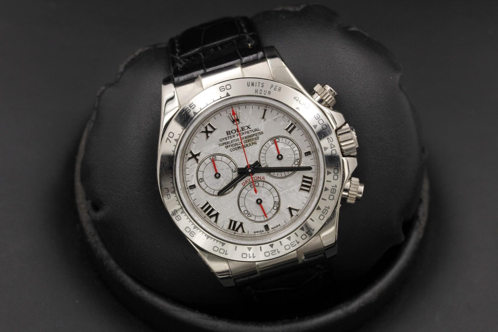 Watch Image 10