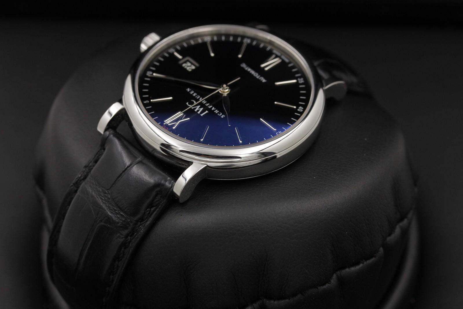 Watch Image 5