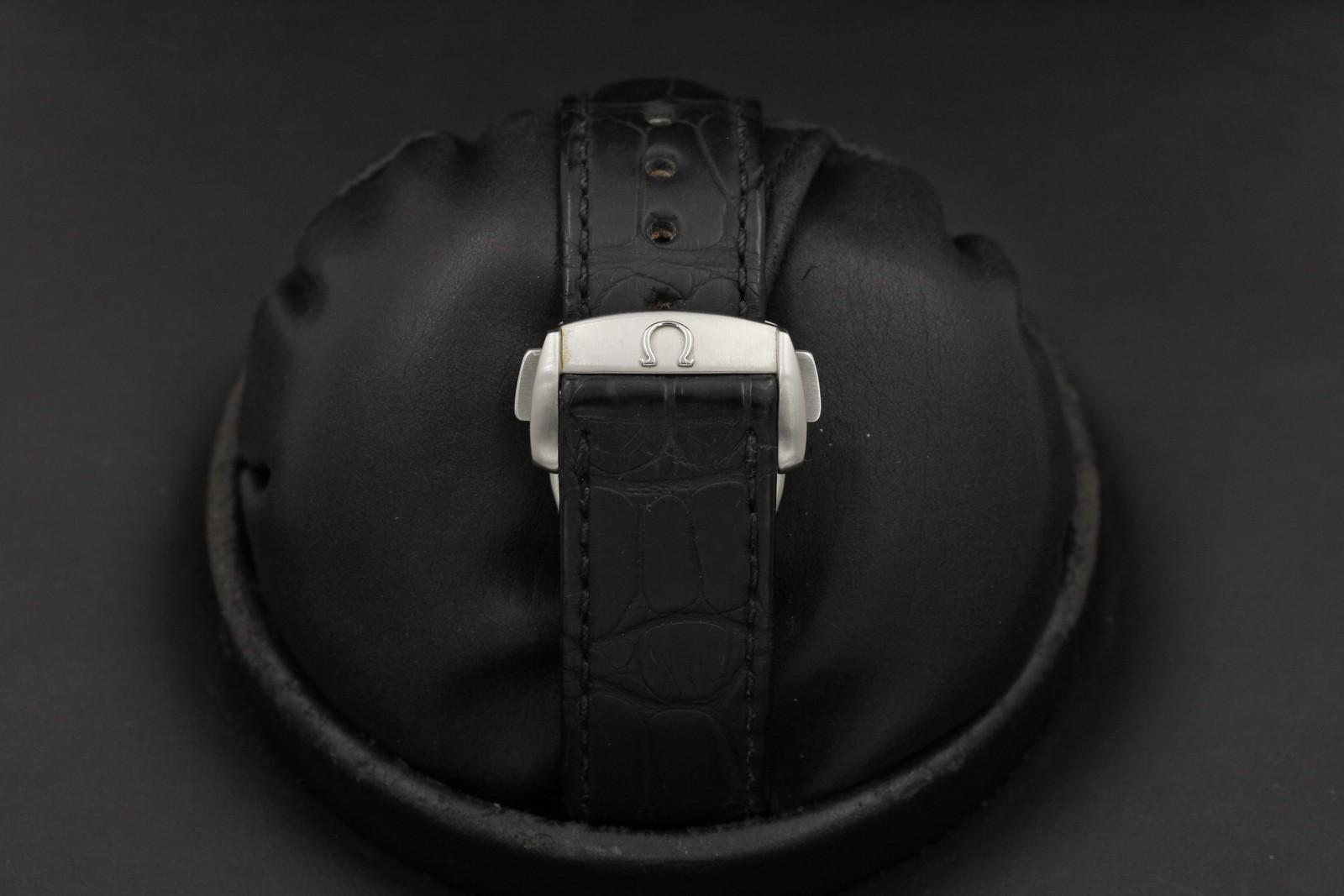 Watch Image 7