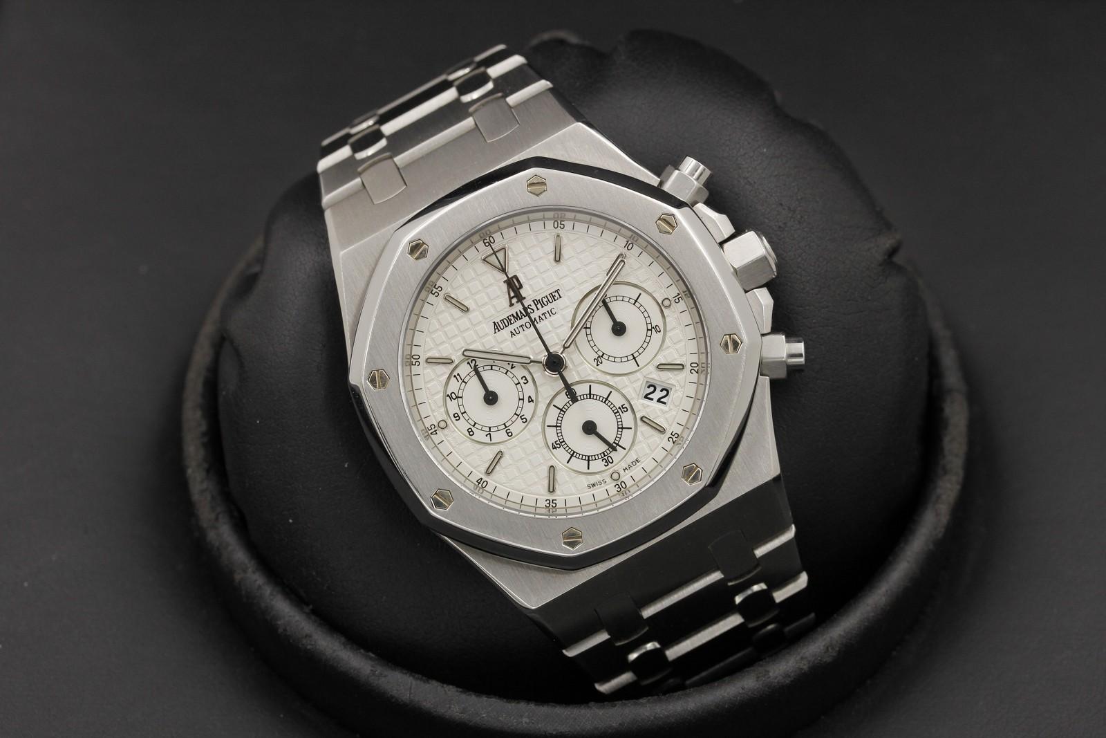 Watch Image 9