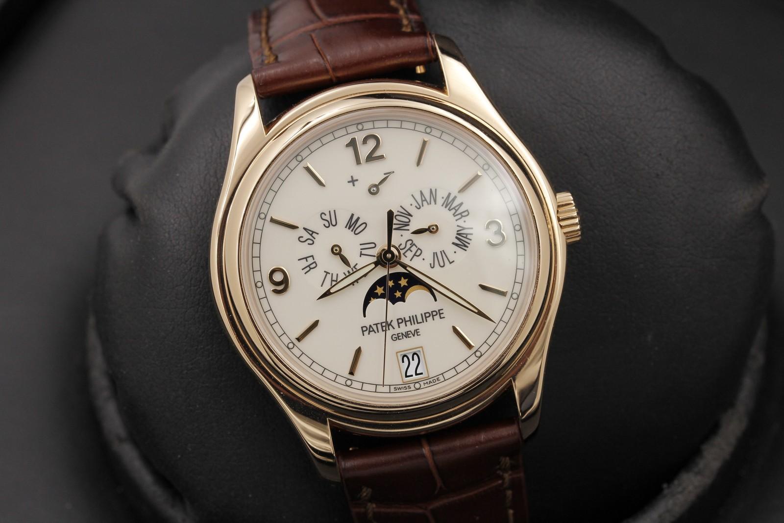 Watch Image 11