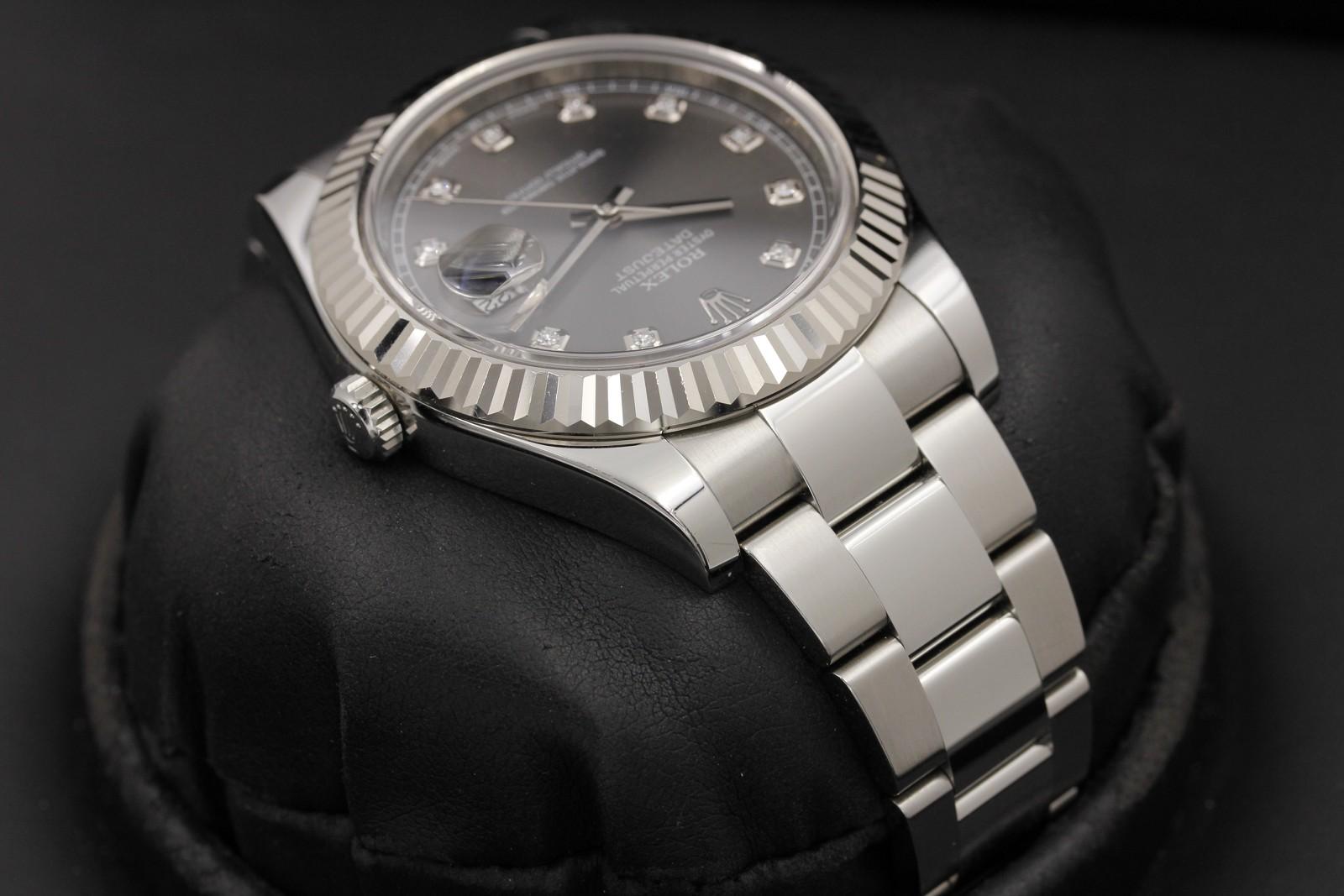 Watch Image 4