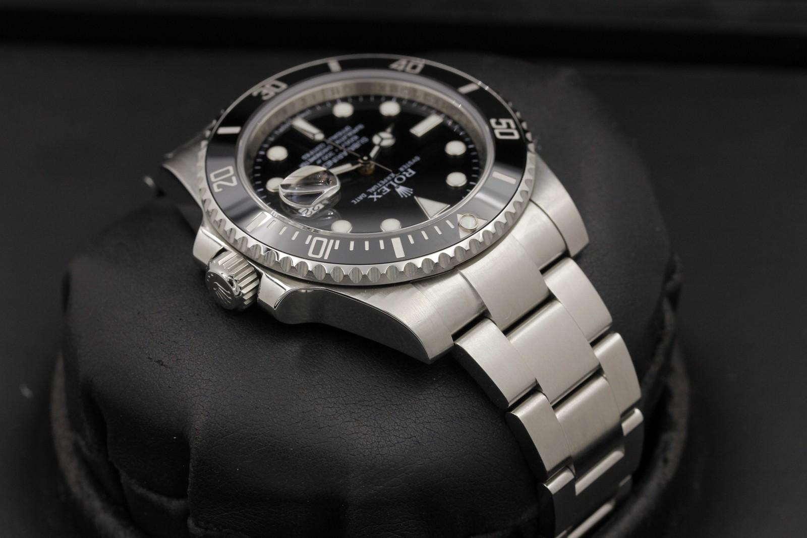Watch Image 4