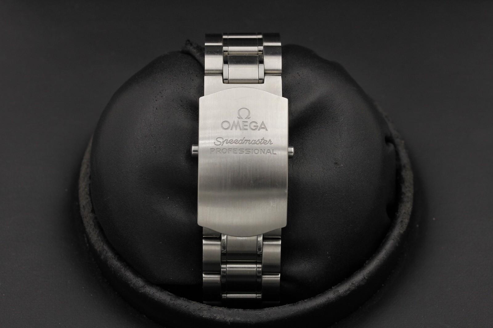 Watch Image 7