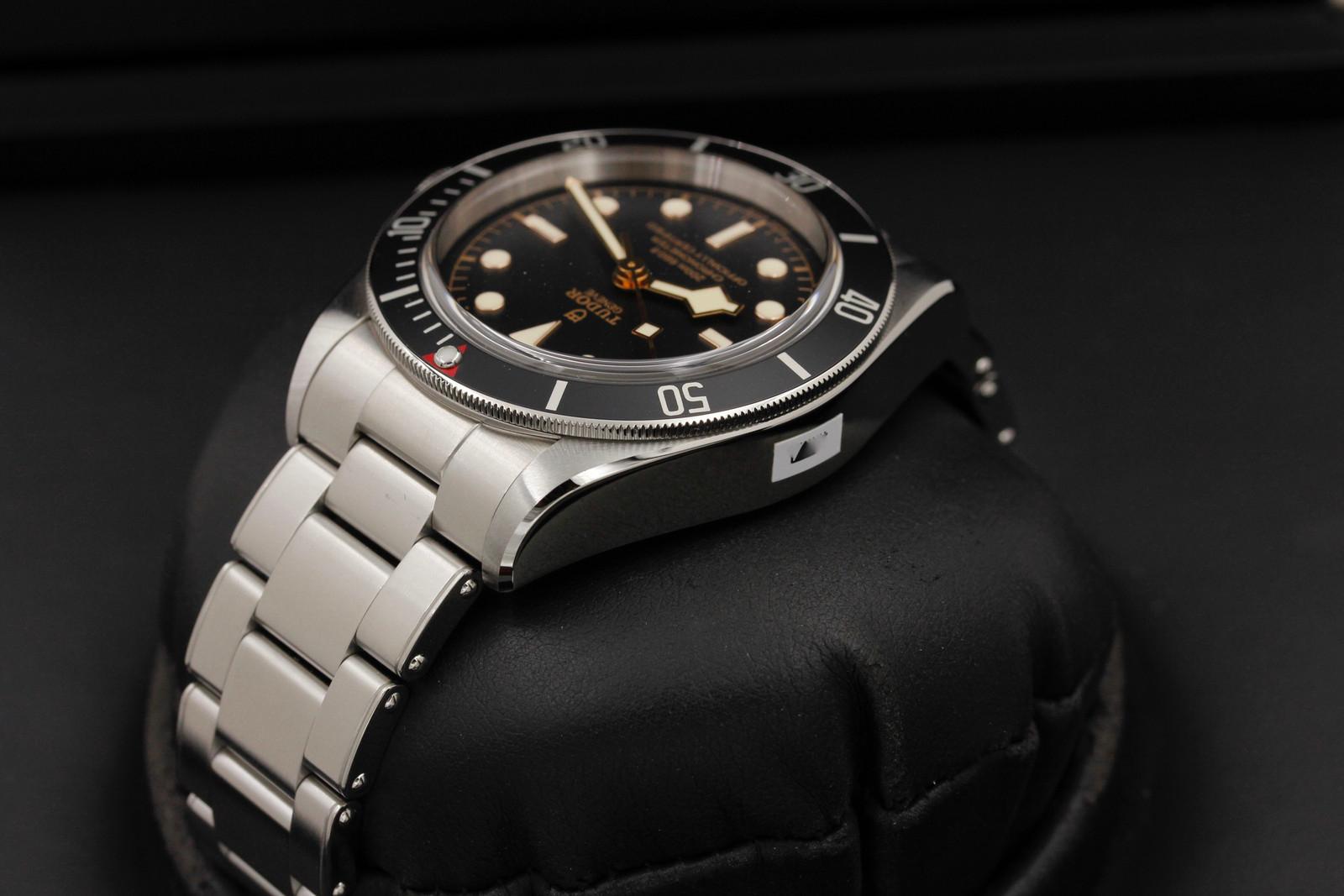 Watch Image 5
