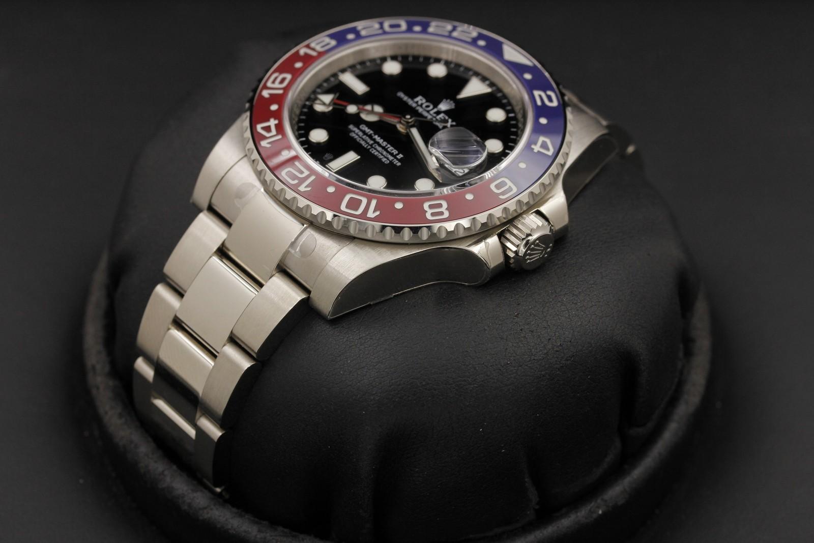 Watch Image 2
