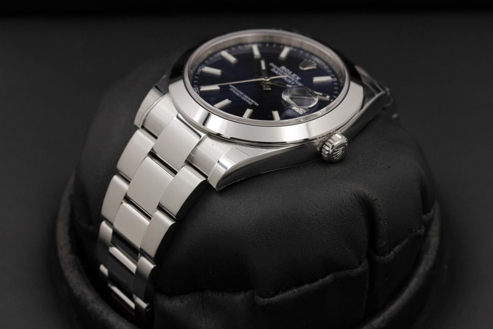 Watch Image 2