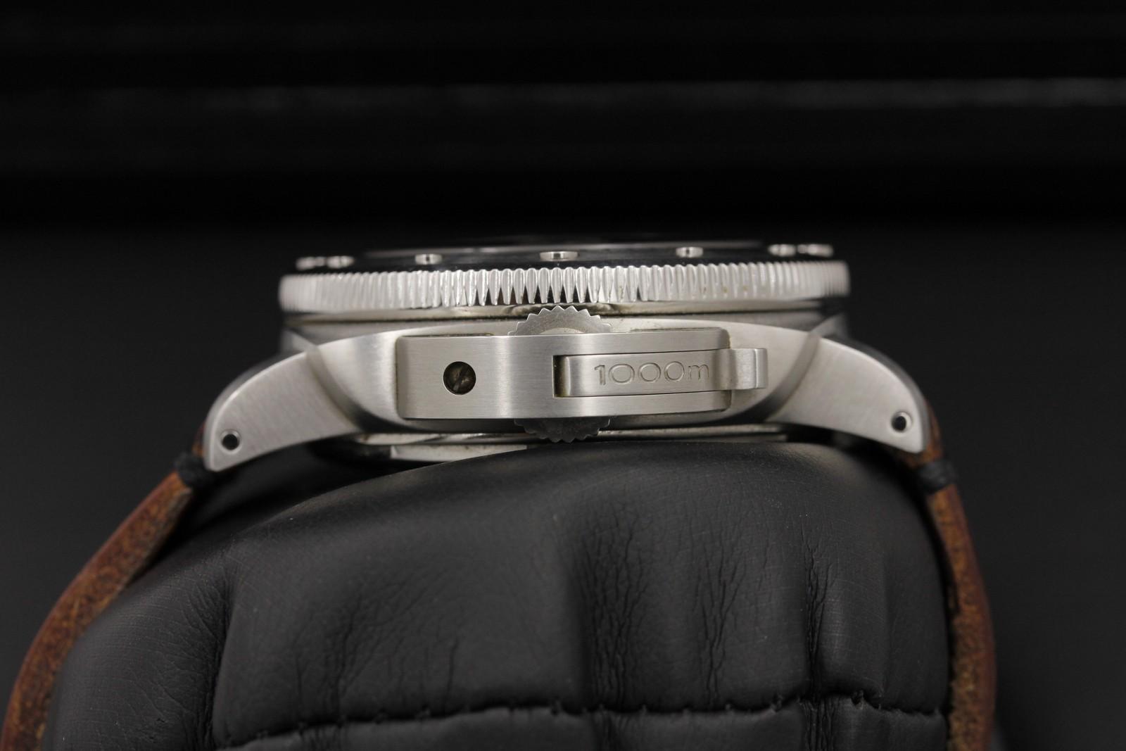 Watch Image 3