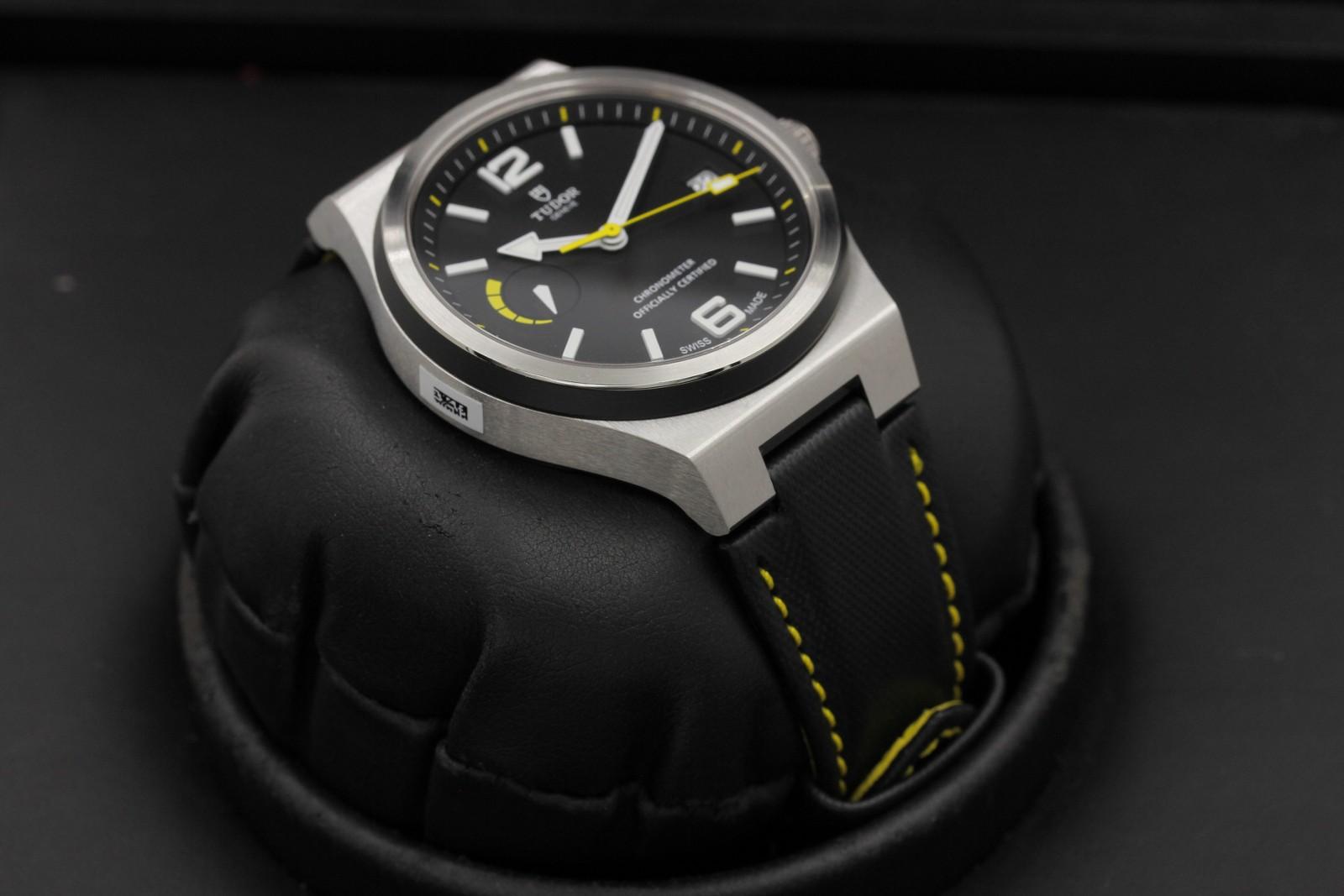 Watch Image 6