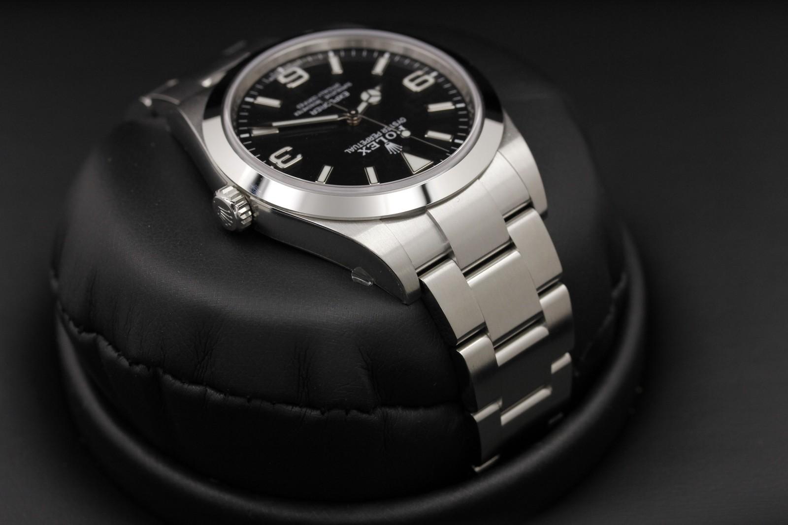 Watch Image 4