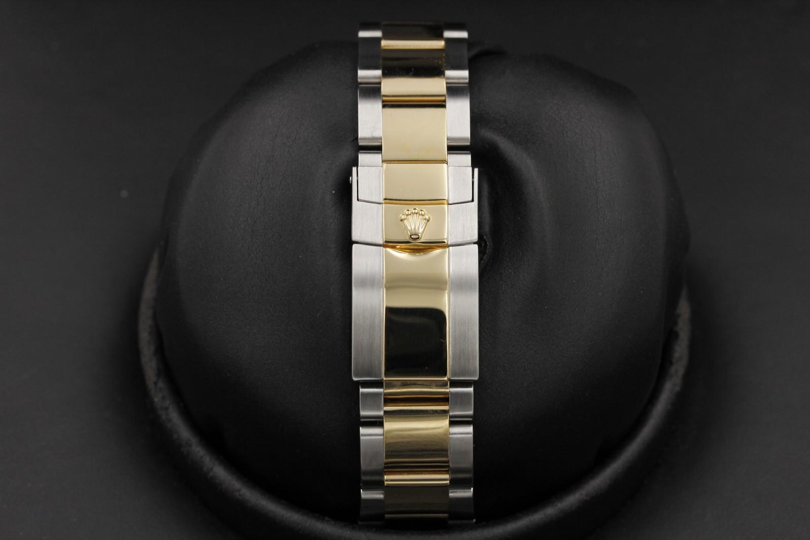 Watch Image 7