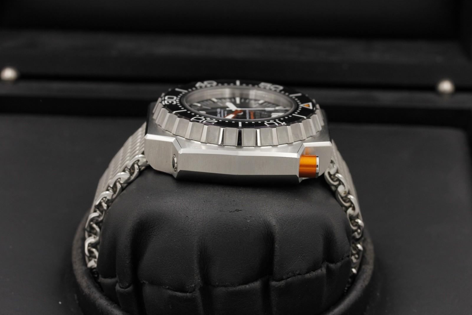 Watch Image 3