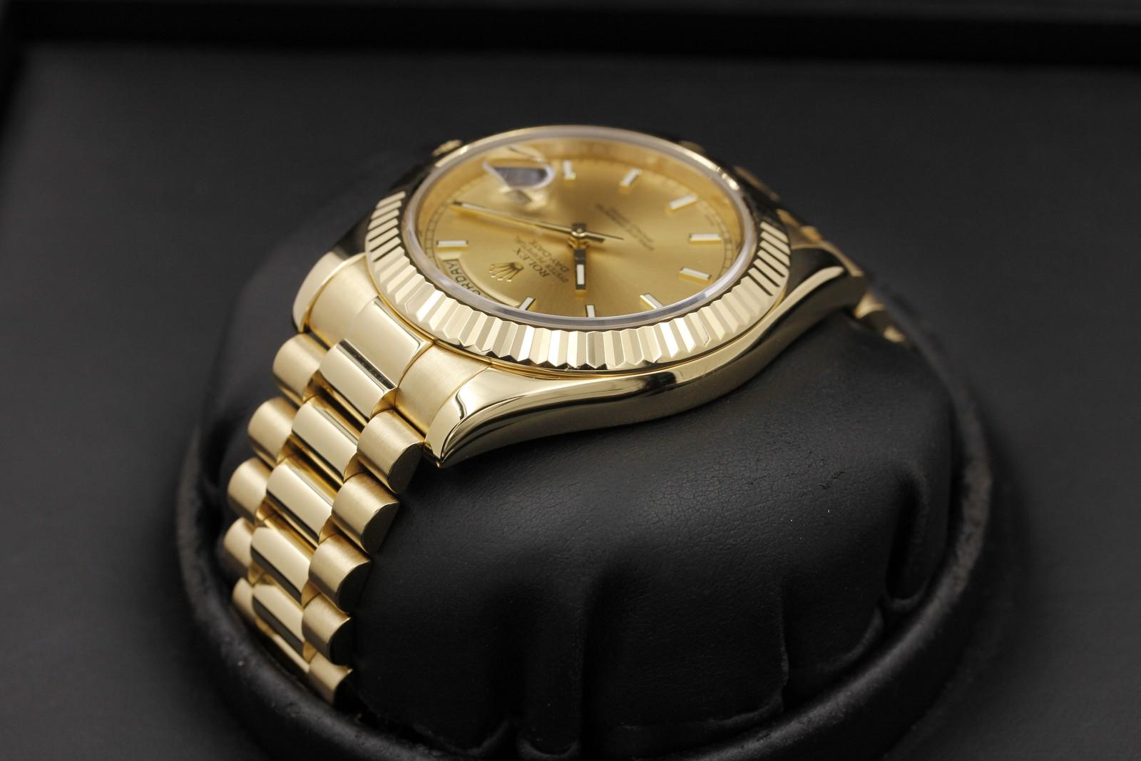 Watch Image 5