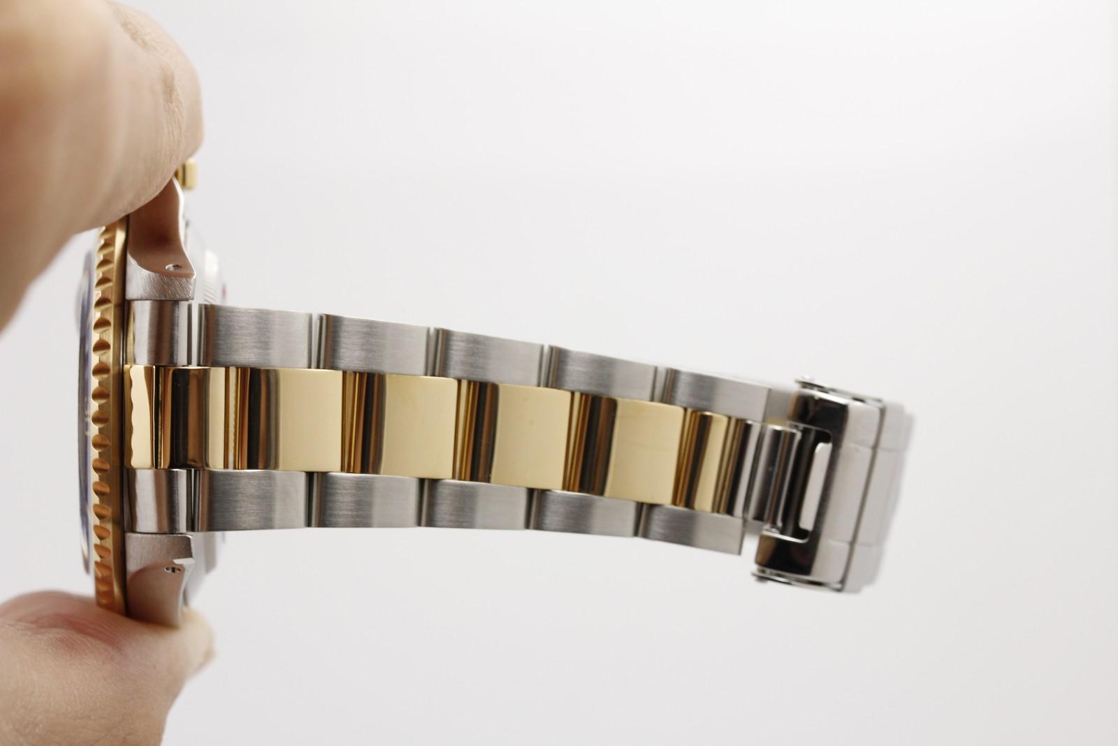 Watch Image 10