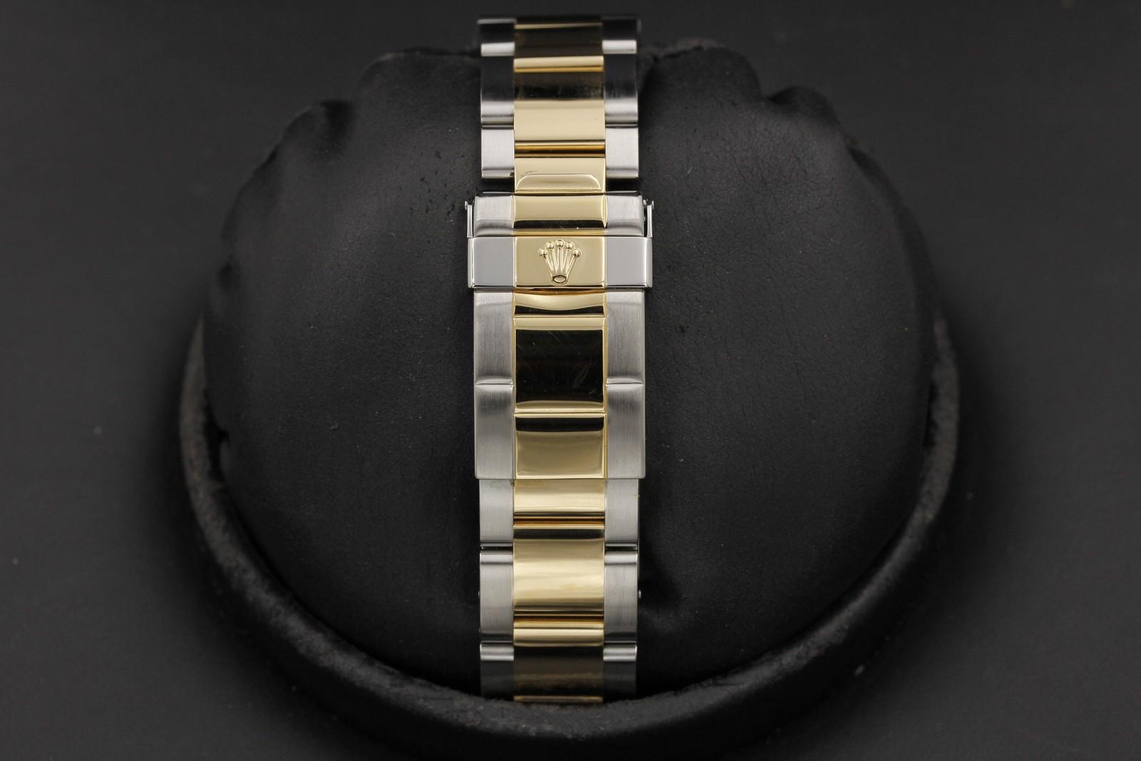 Watch Image 7