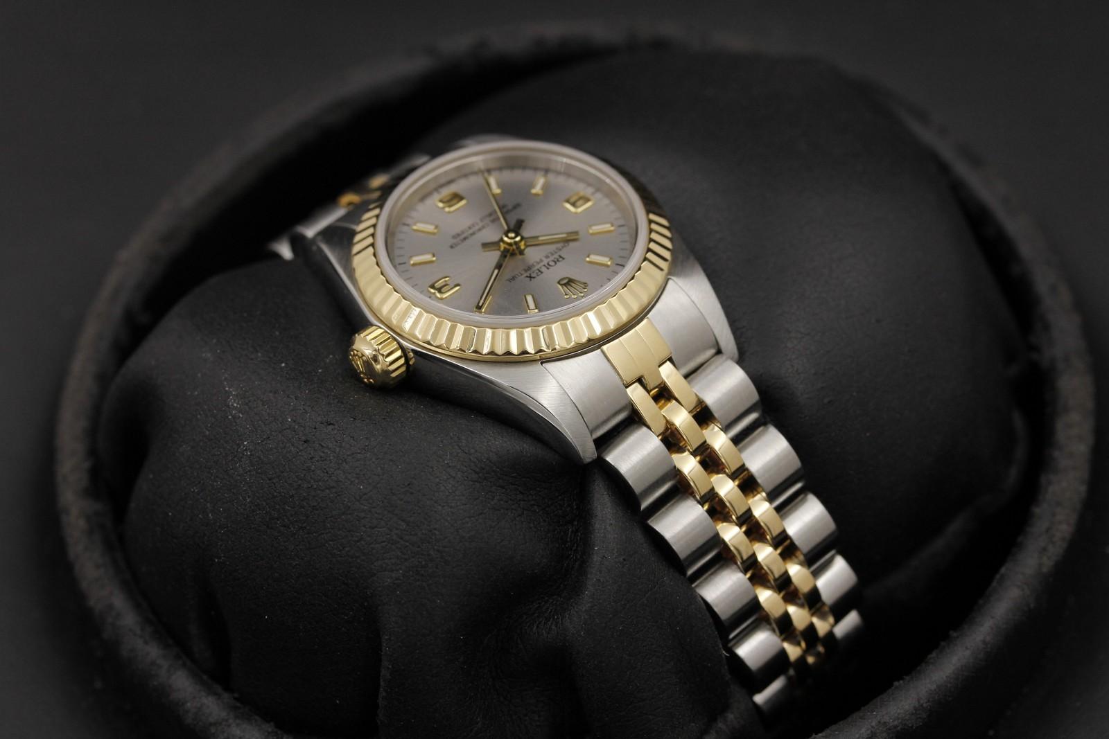 Watch Image 4