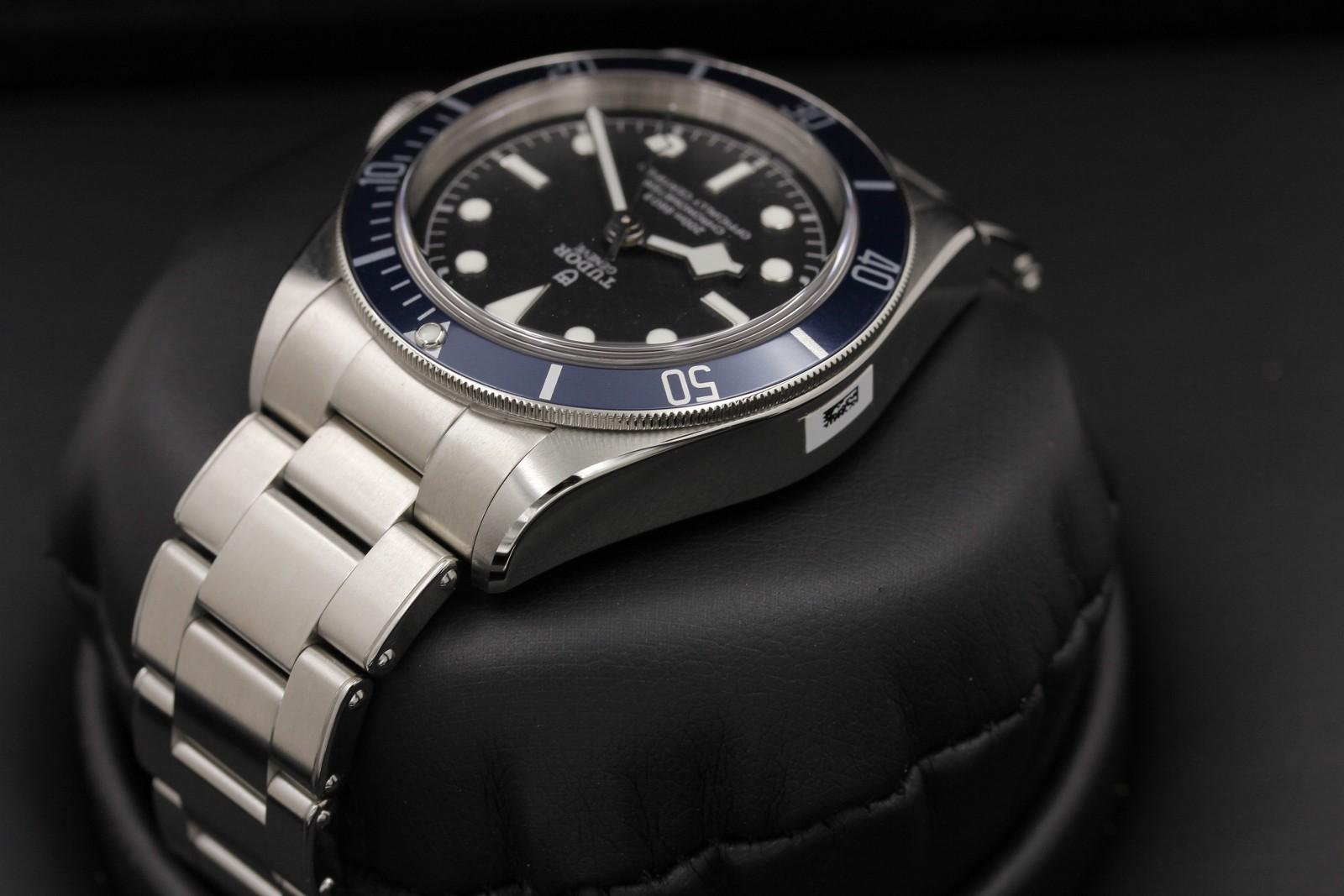 Watch Image 5