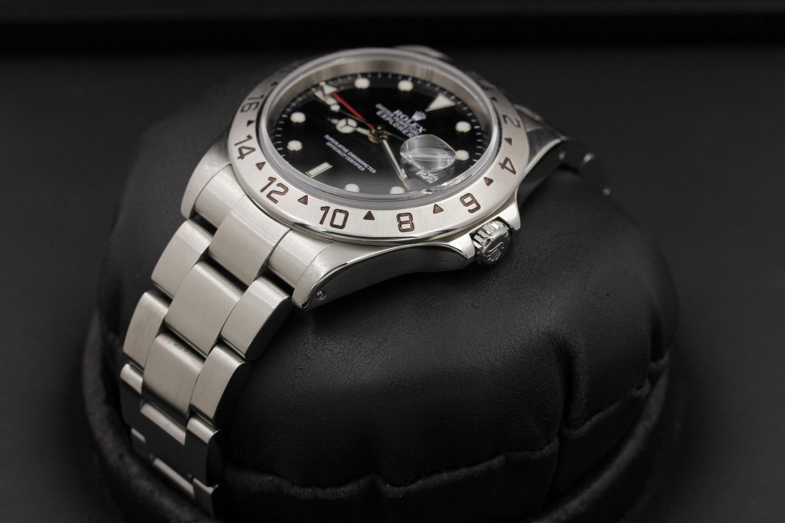 Watch Image 2
