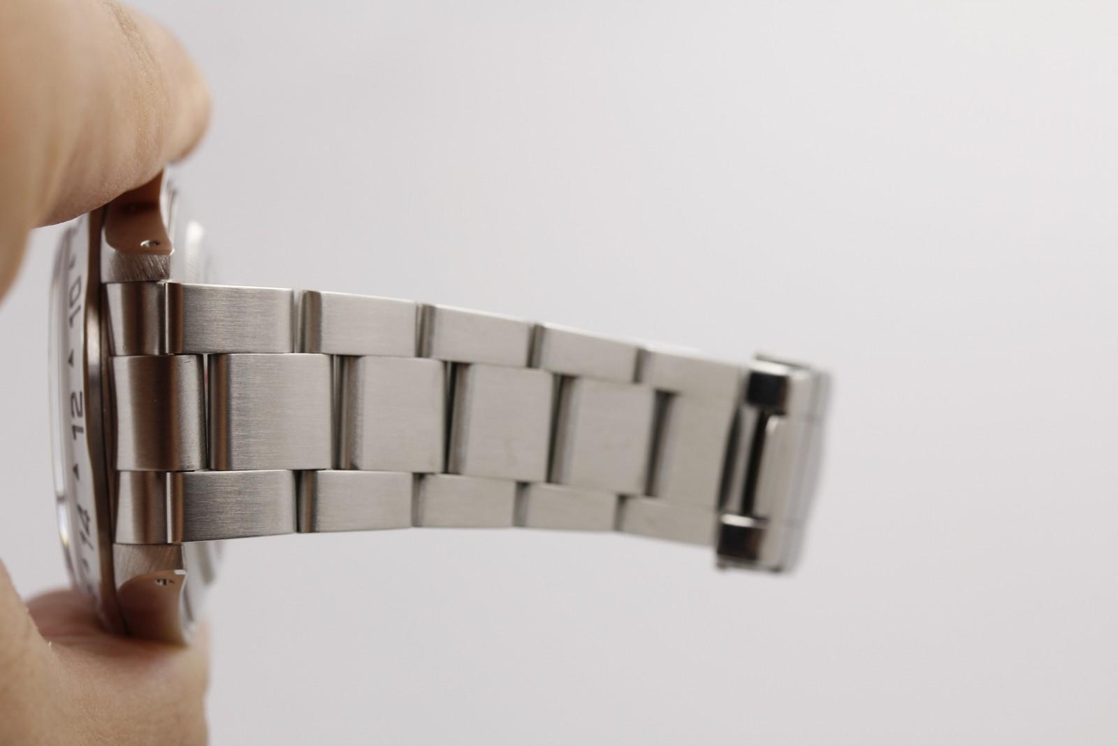 Watch Image 10