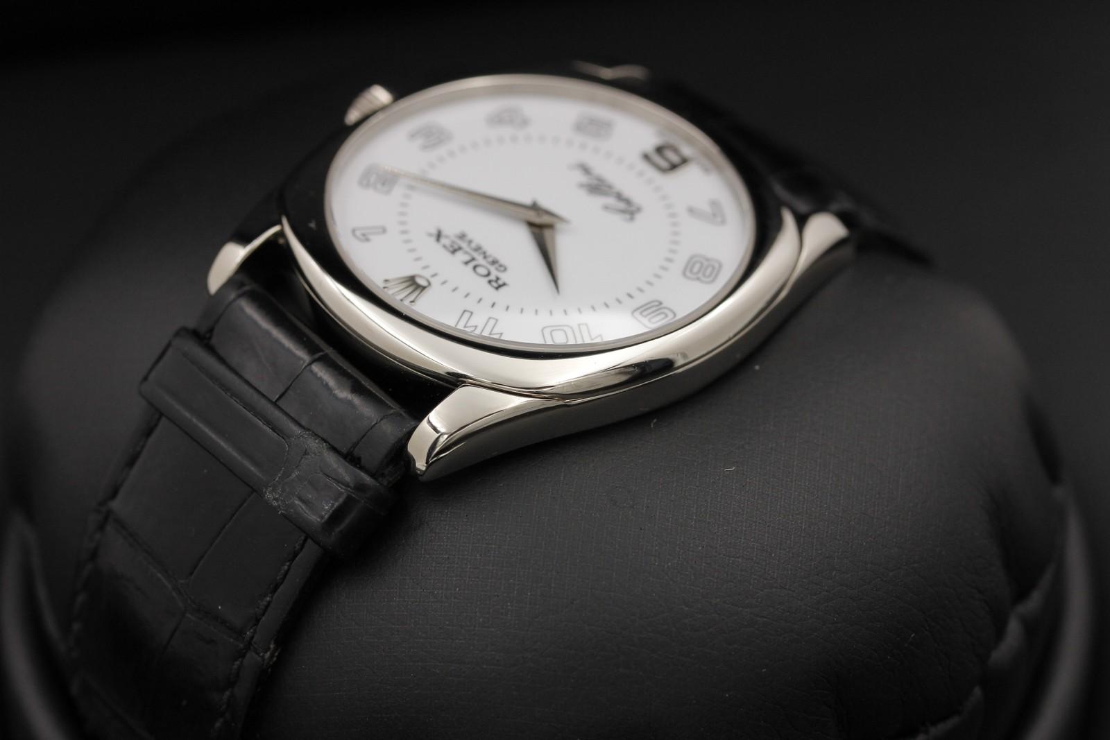 Watch Image 5