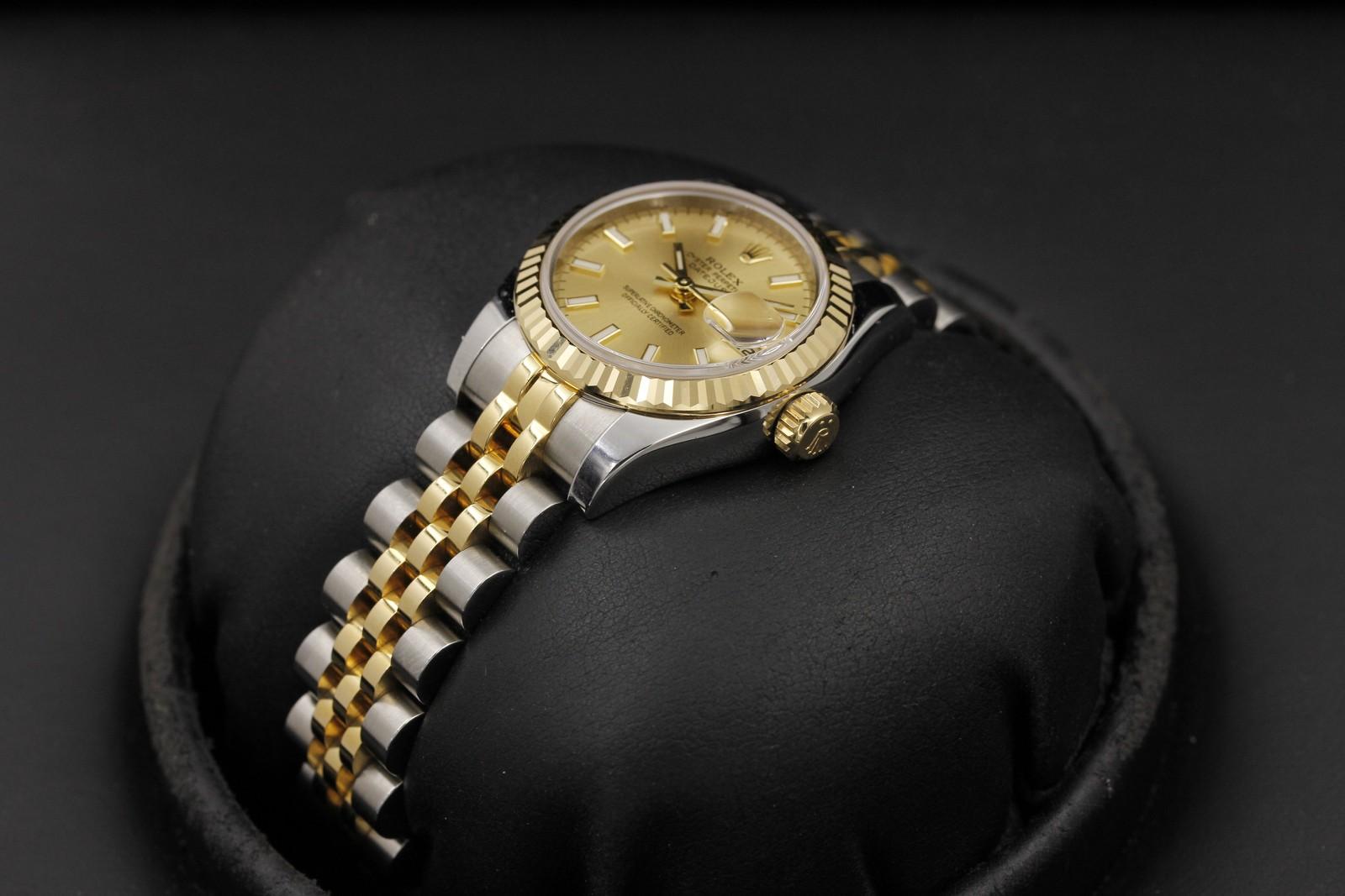 Watch Image 2