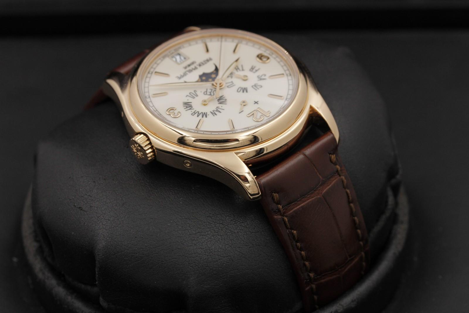 Watch Image 4