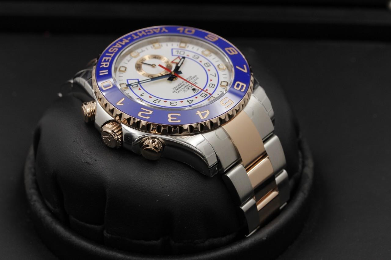 Watch Image 4
