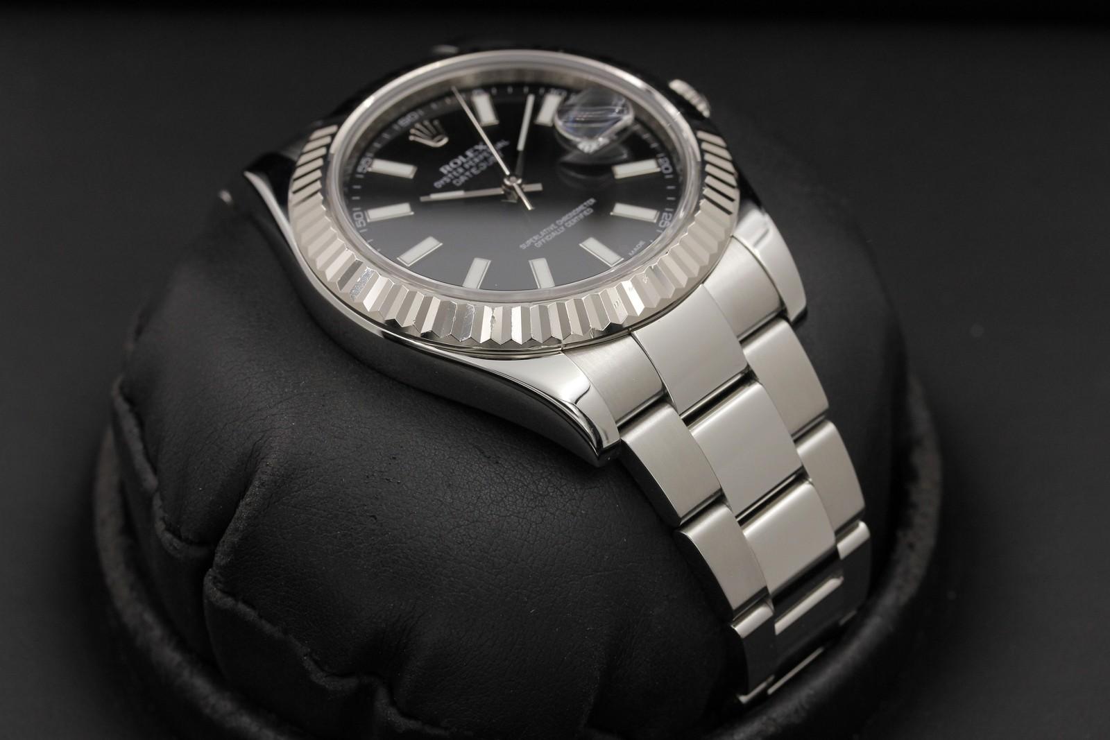 Watch Image 6
