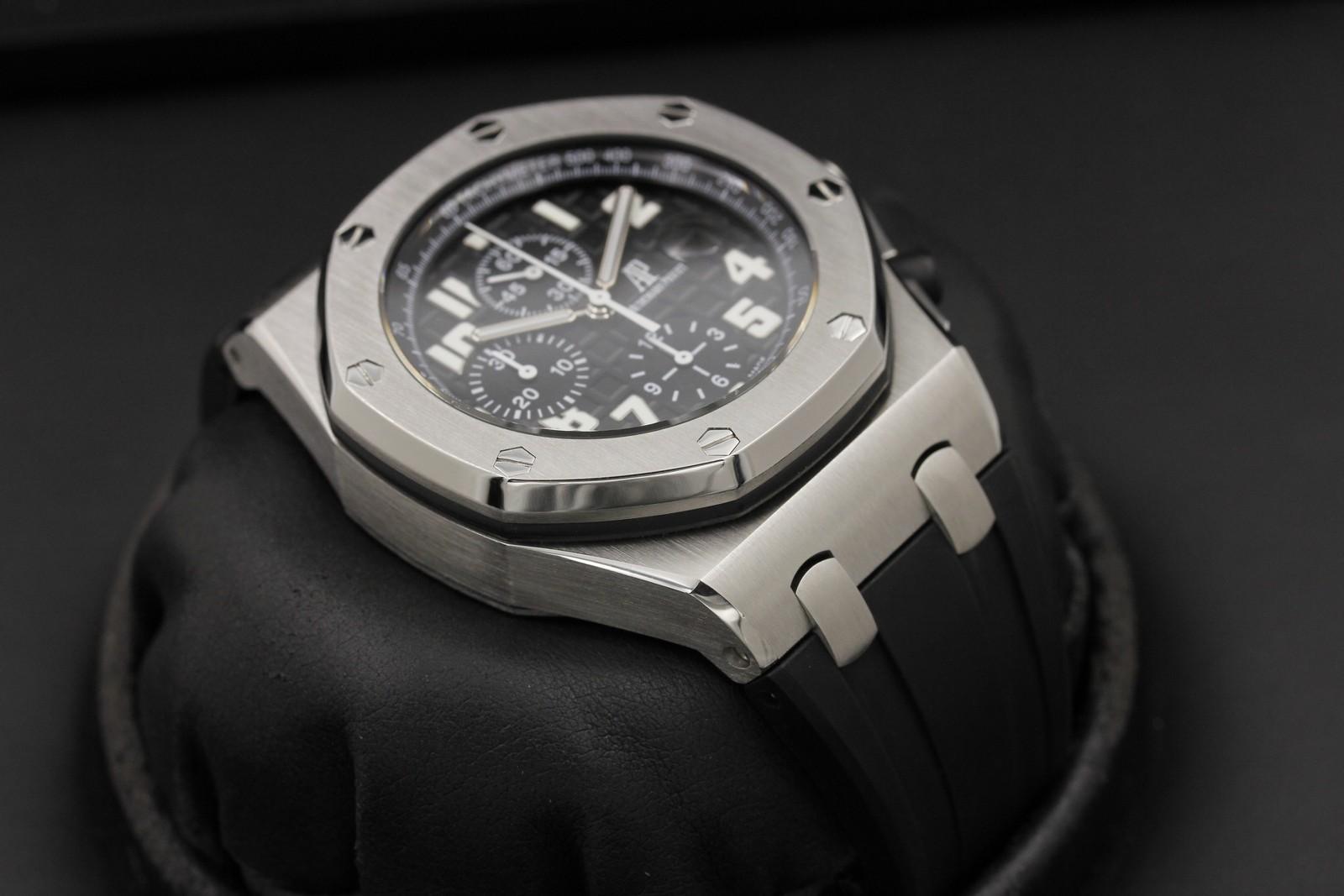 Watch Image 6
