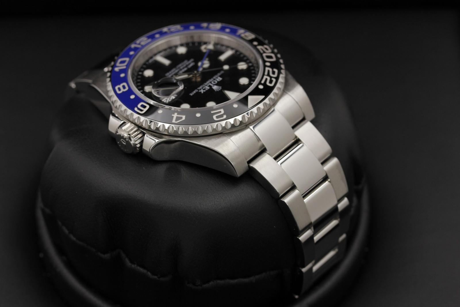 Watch Image 4