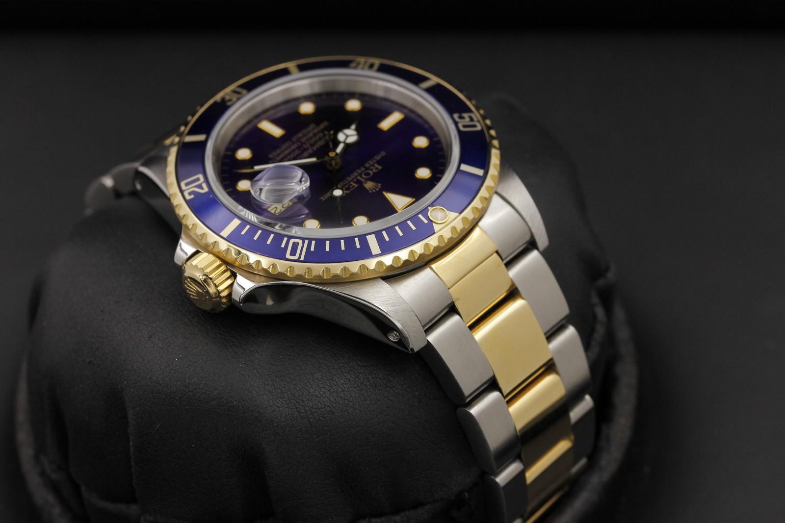 Watch Image 4