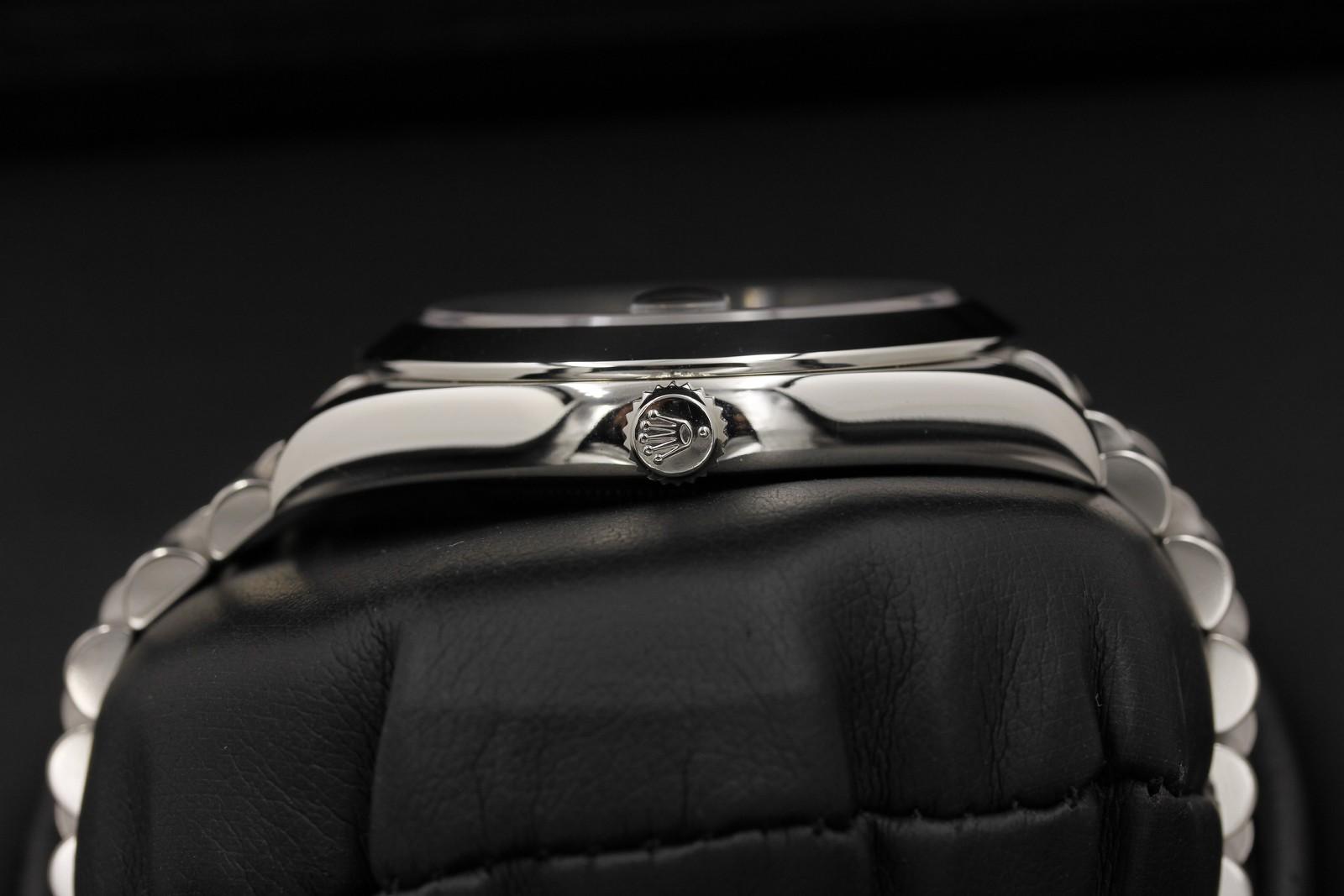 Watch Image 3