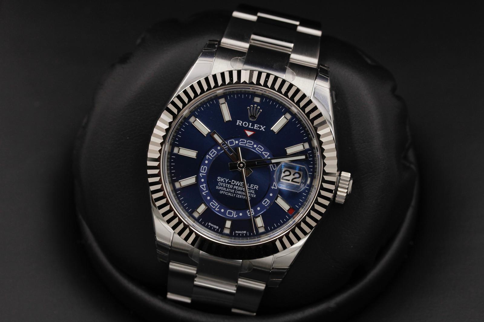 Watch Image 8