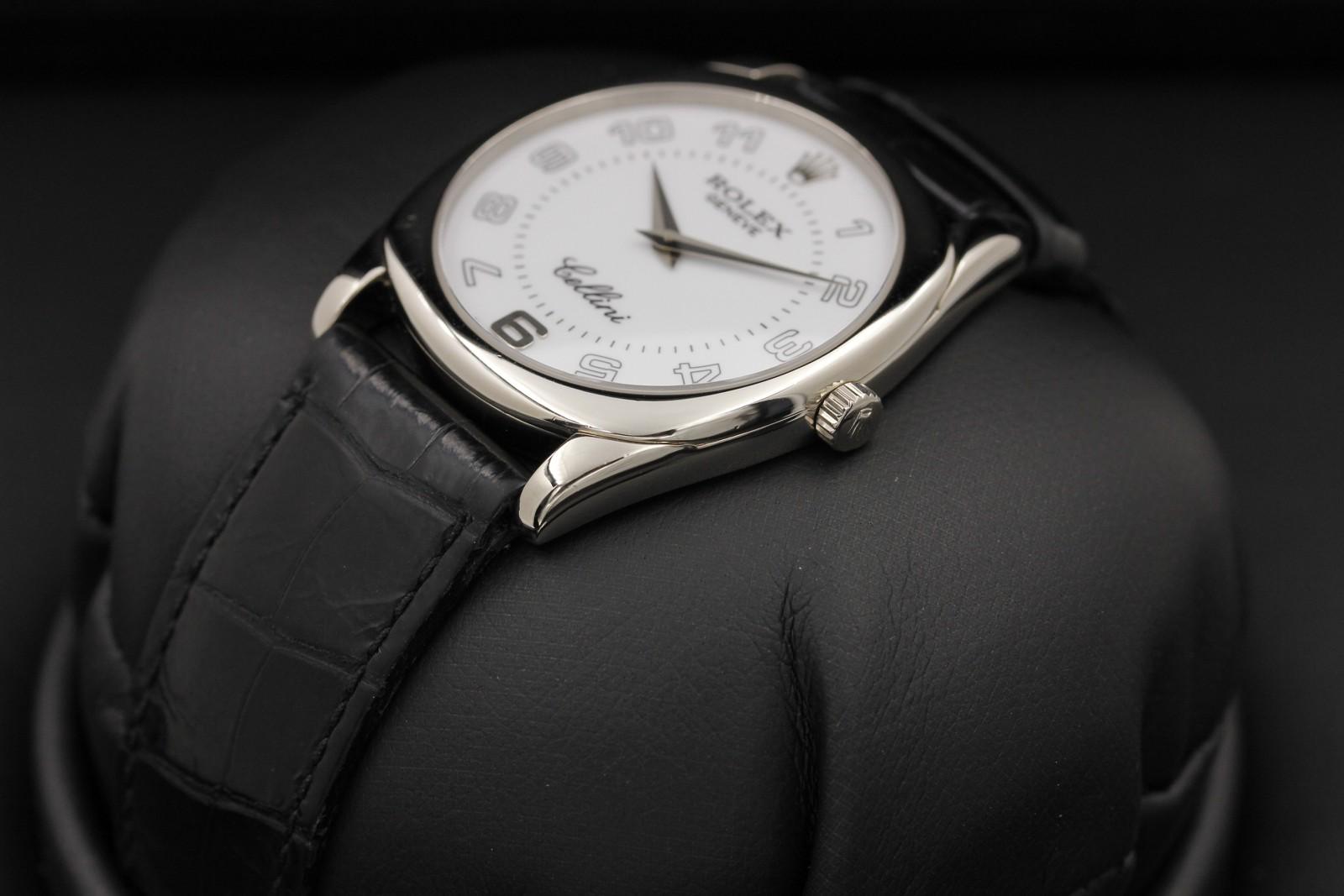 Watch Image 2