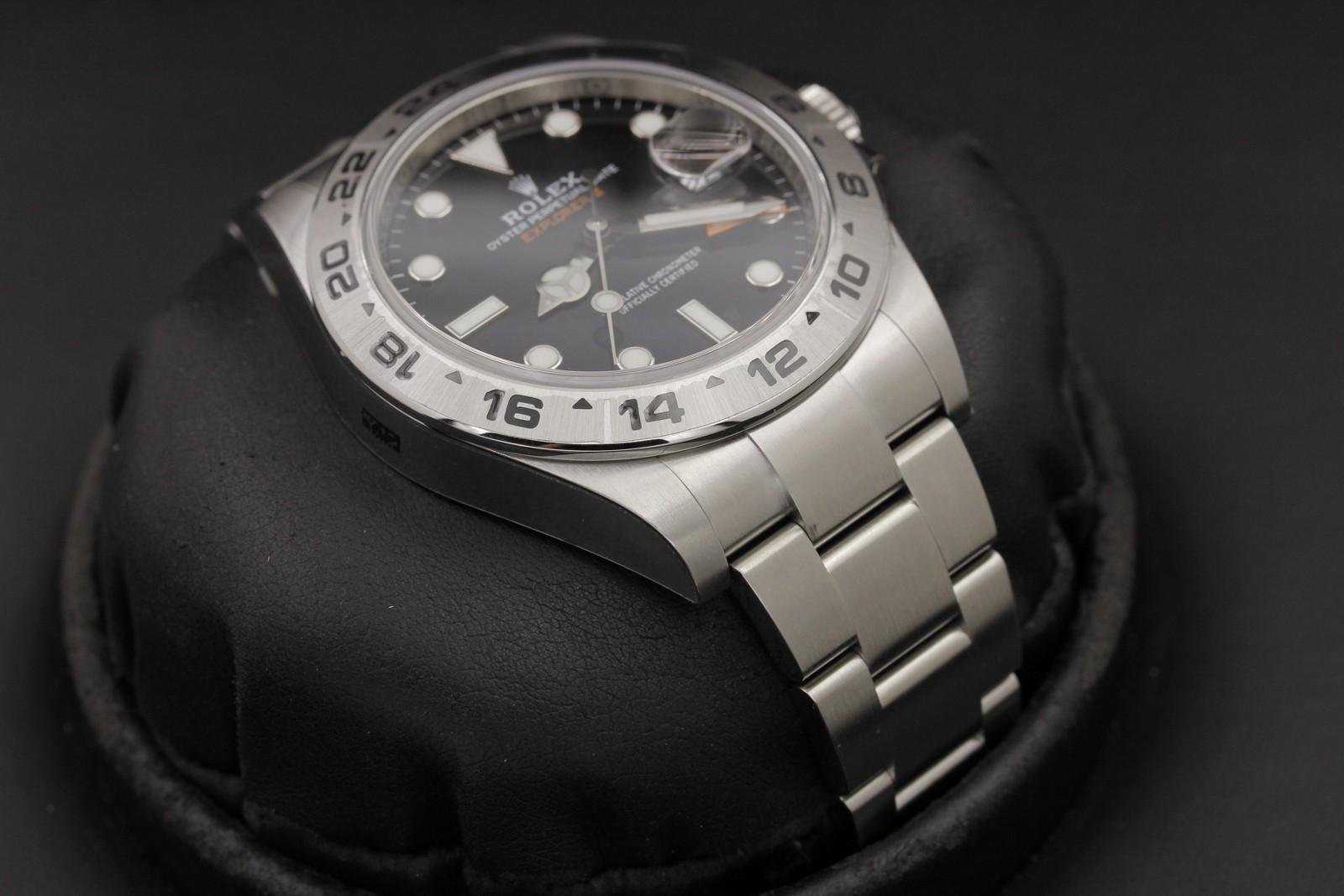 Watch Image 6