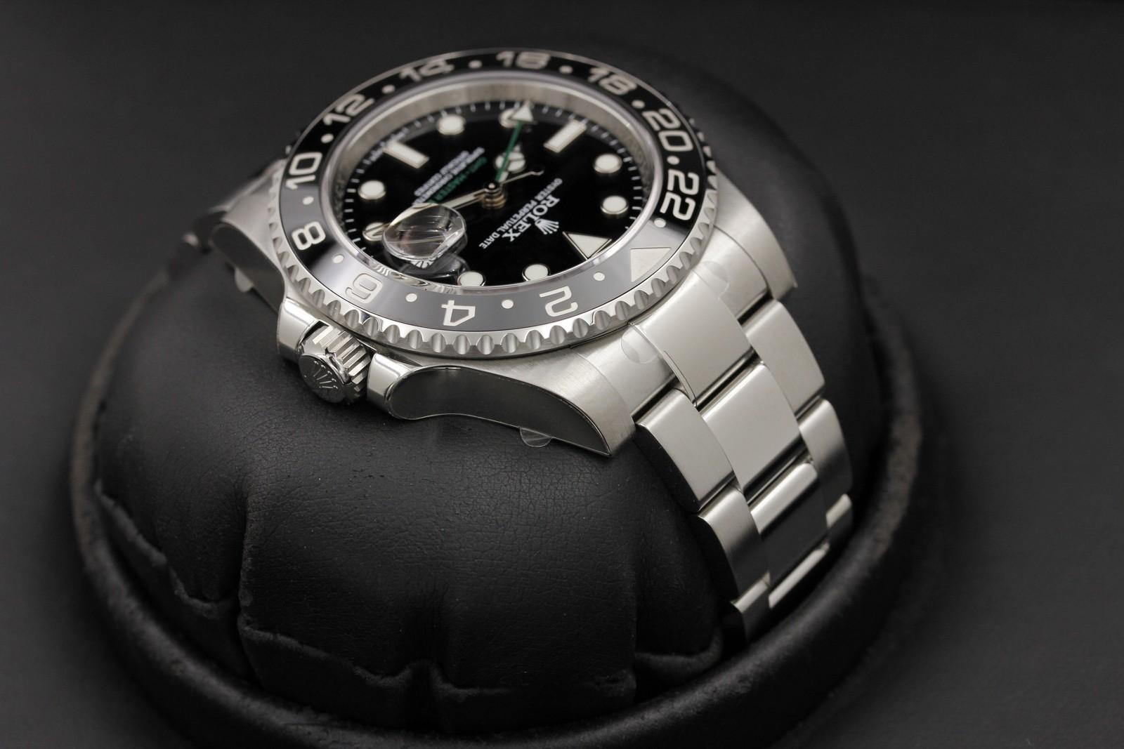 Watch Image 4