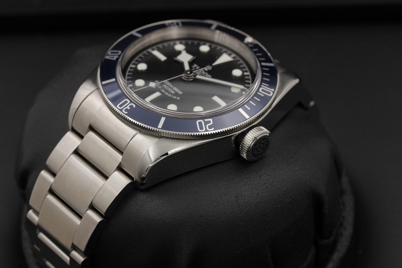 Watch Image 2