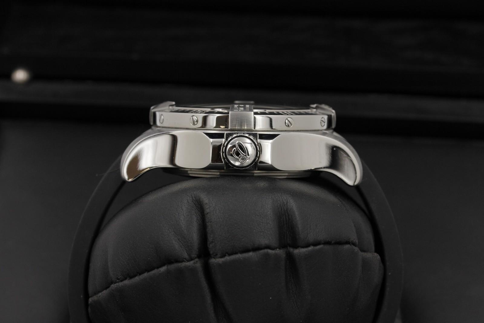 Watch Image 3