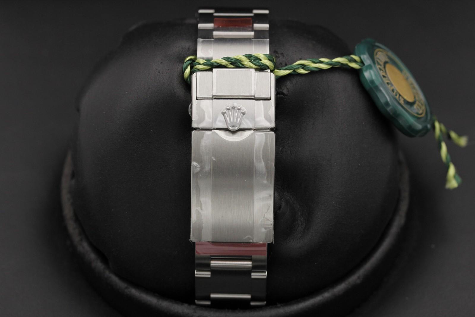 Watch Image 7