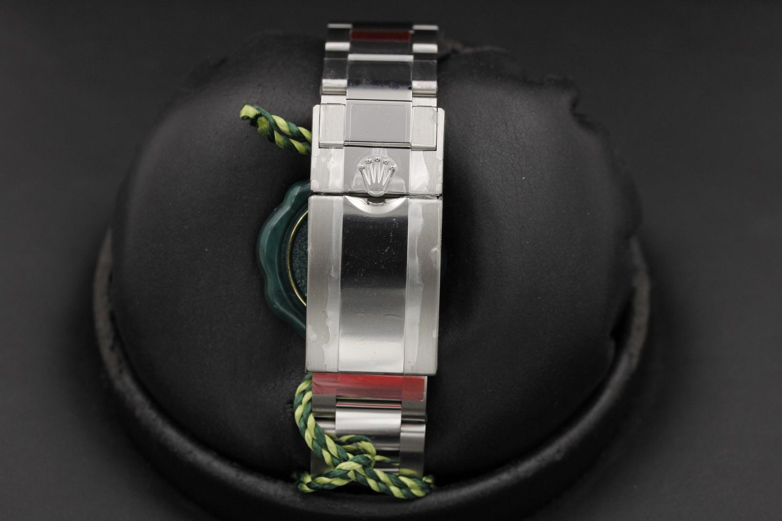 Watch Image 7