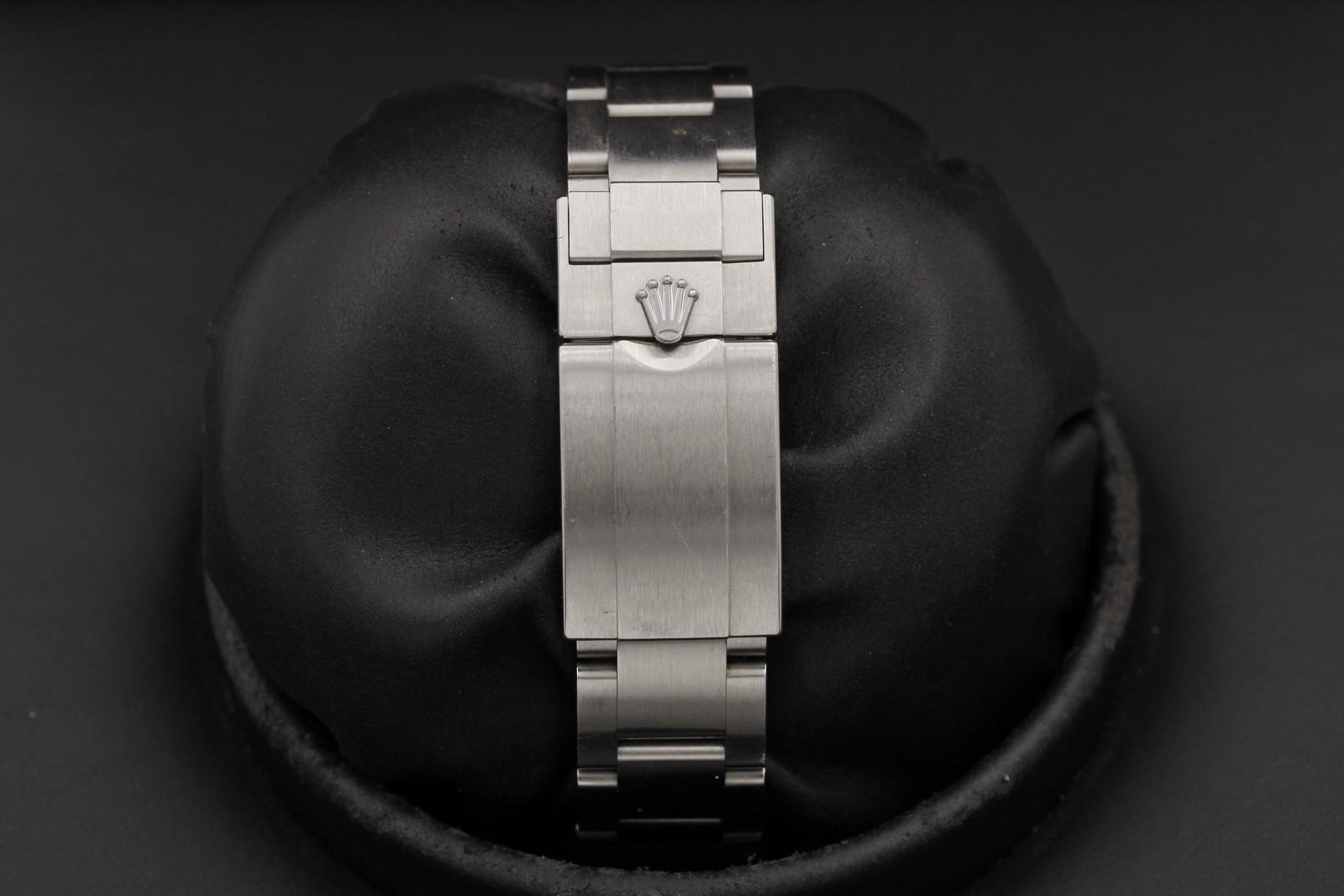 Watch Image 7