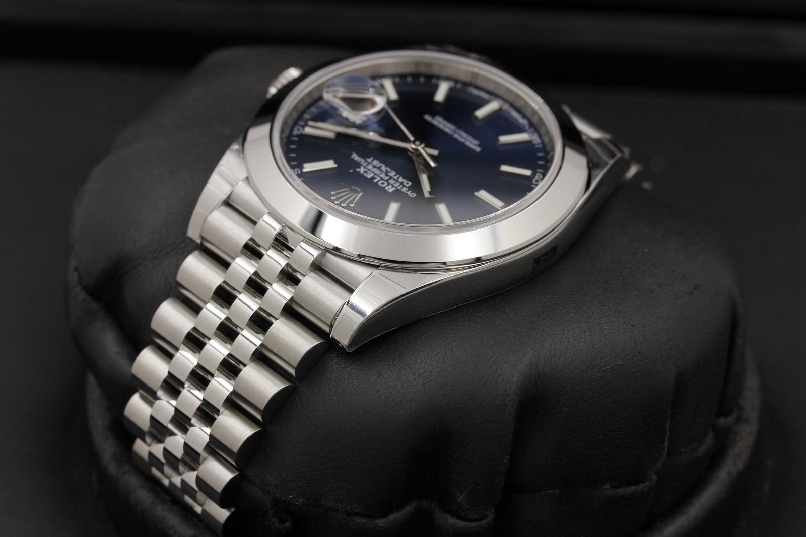 Watch Image 5