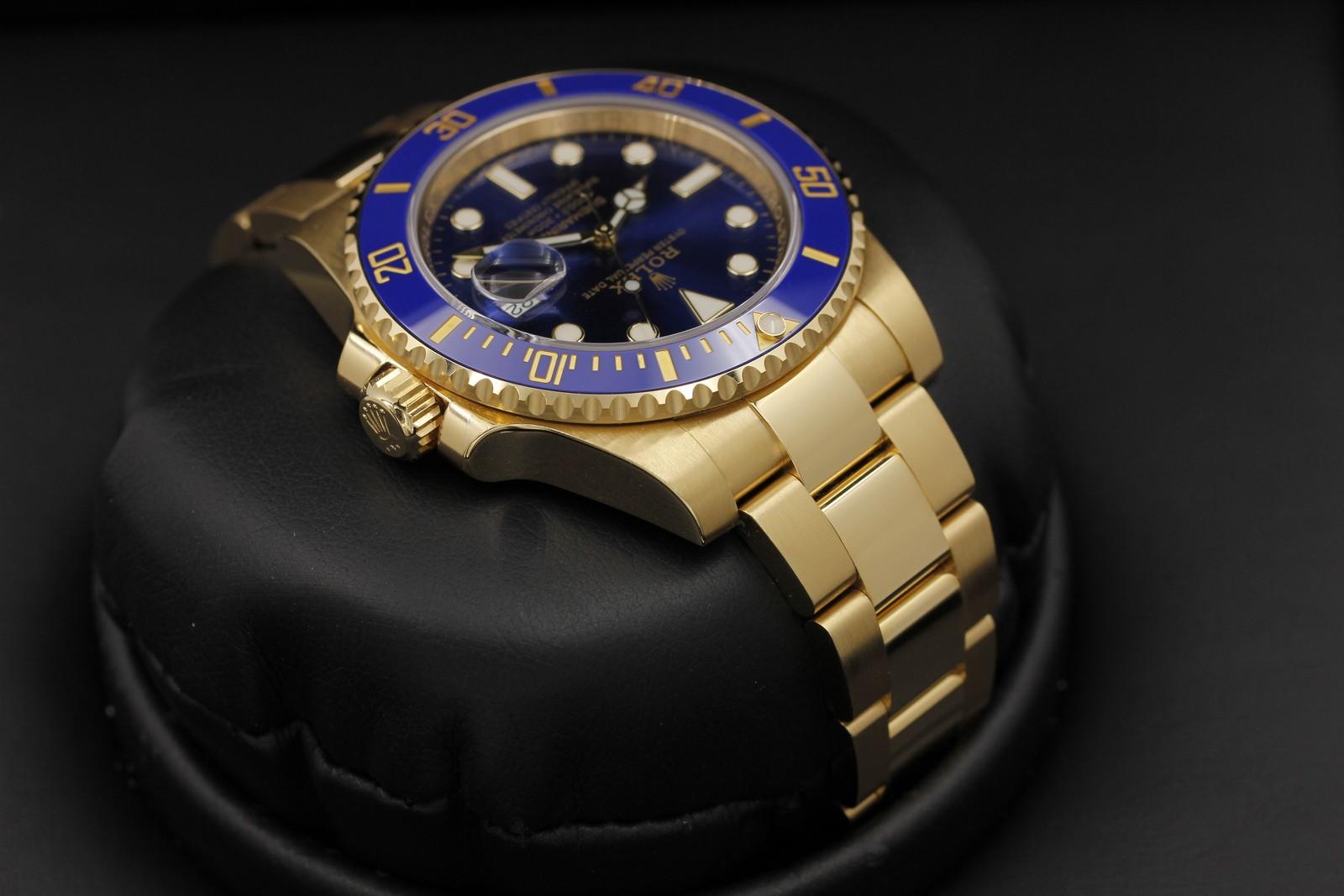 Watch Image 4